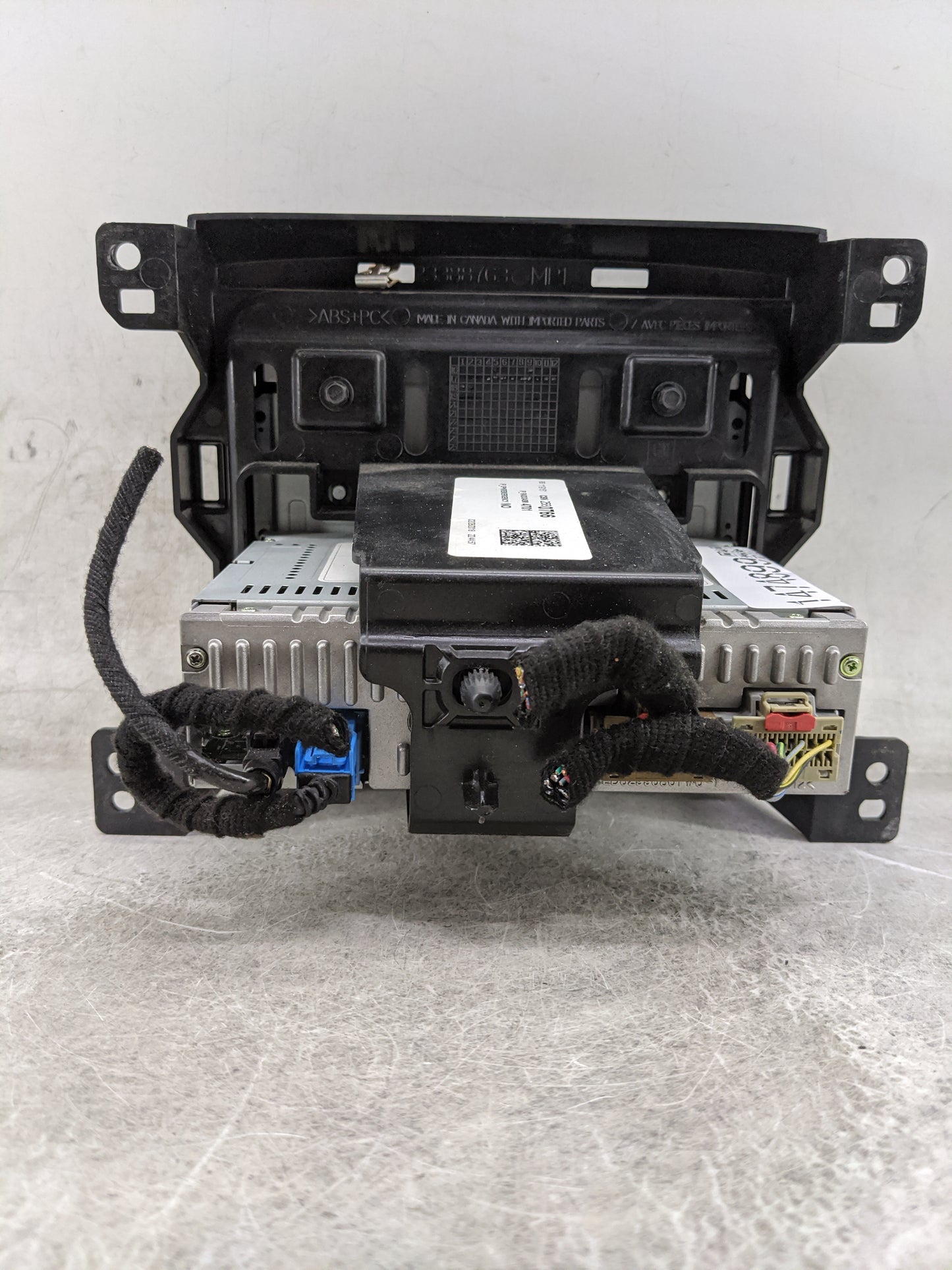 2018 Chevrolet Traverse Radio AM FM Cd Player Receiver Replacement P/N:4701 Fits OEM Used Auto Parts - Oemusedautoparts1.com