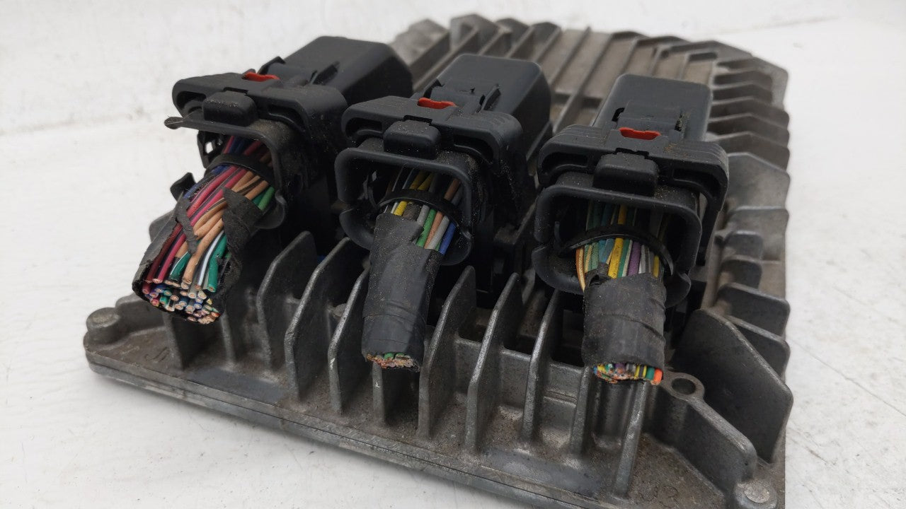 2017 Chevrolet Traverse PCM Engine Control Computer ECU ECM PCU OEM P/N:12667189 12670801, 12694743 Fits Fits 2018 2019 2020