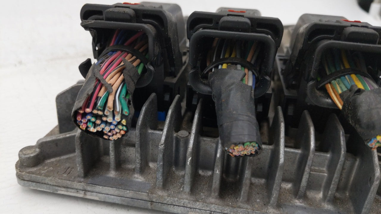 2017 Chevrolet Traverse PCM Engine Control Computer ECU ECM PCU OEM P/N:12667189 12670801, 12694743 Fits Fits 2018 2019 2020