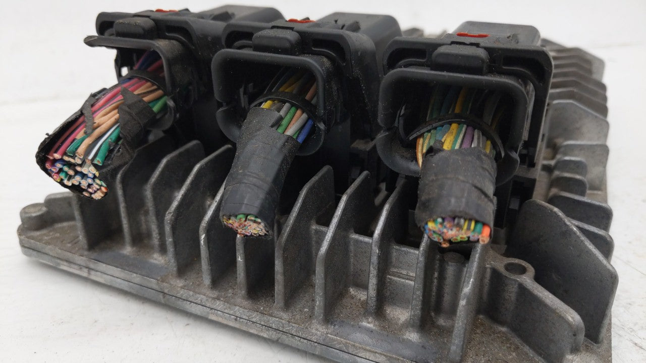 2017 Chevrolet Traverse PCM Engine Control Computer ECU ECM PCU OEM P/N:12667189 12670801, 12694743 Fits Fits 2018 2019 2020