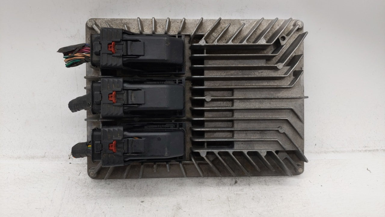 2017 Chevrolet Traverse PCM Engine Control Computer ECU ECM PCU OEM P/N:12667189 12670801, 12694743 Fits Fits 2018 2019 2020