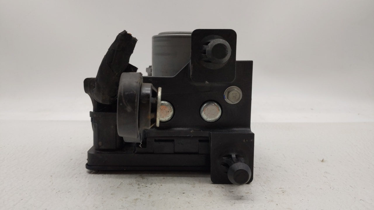2018 Chevrolet Traverse ABS Pump Control Module Replacement P/N:84408136 84497292 Fits OEM Used Auto Parts - Oemusedautopart