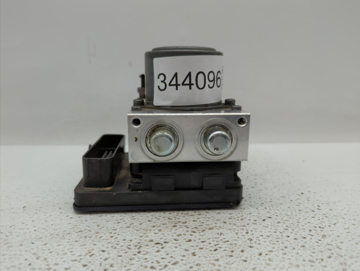 2018 Chevrolet Traverse ABS Pump Control Module Replacement P/N:84343137 84408136, 84497292 Fits OEM Used Auto Parts - Oemus