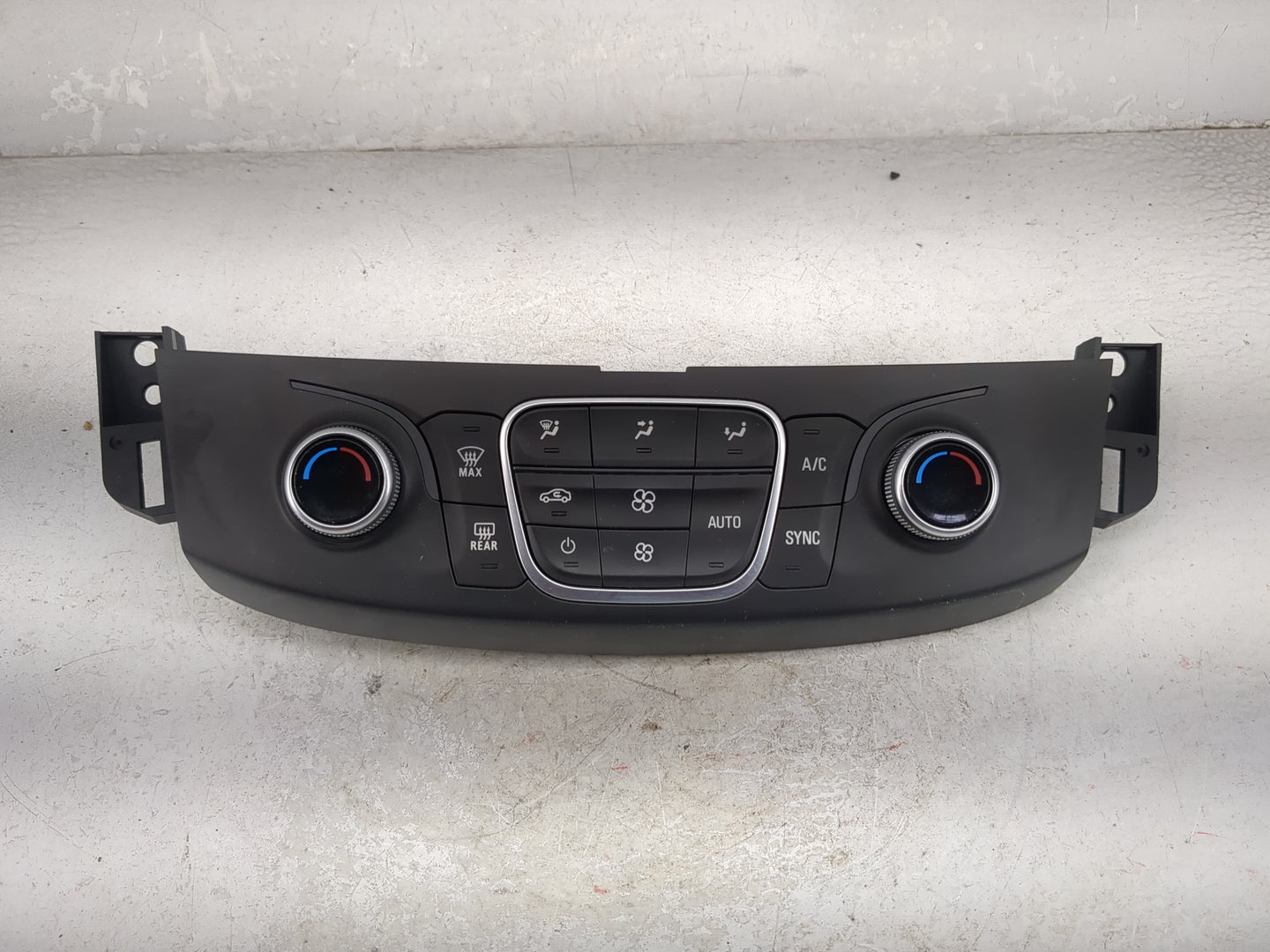 2018 Chevrolet Traverse Climate Control Module Temperature AC/Heater Replacement P/N:84216552 7370200000000X, 000235226 Fits
