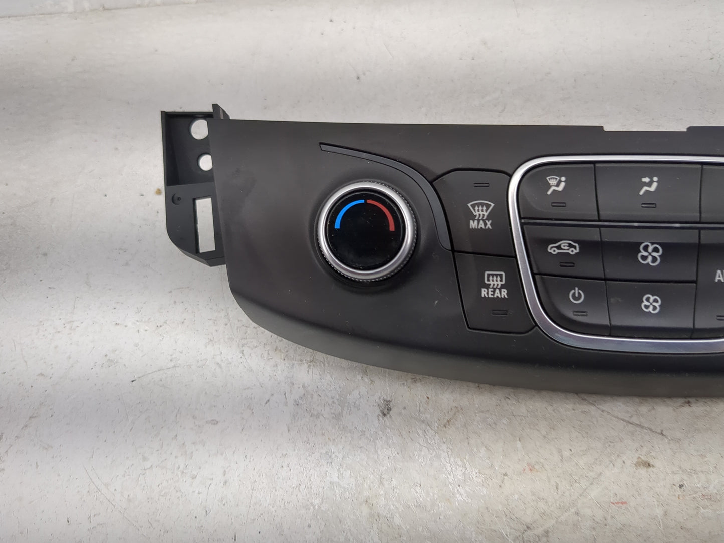 2018 Chevrolet Traverse Climate Control Module Temperature AC/Heater Replacement P/N:84216552 7370200000000X, 000235226 Fits