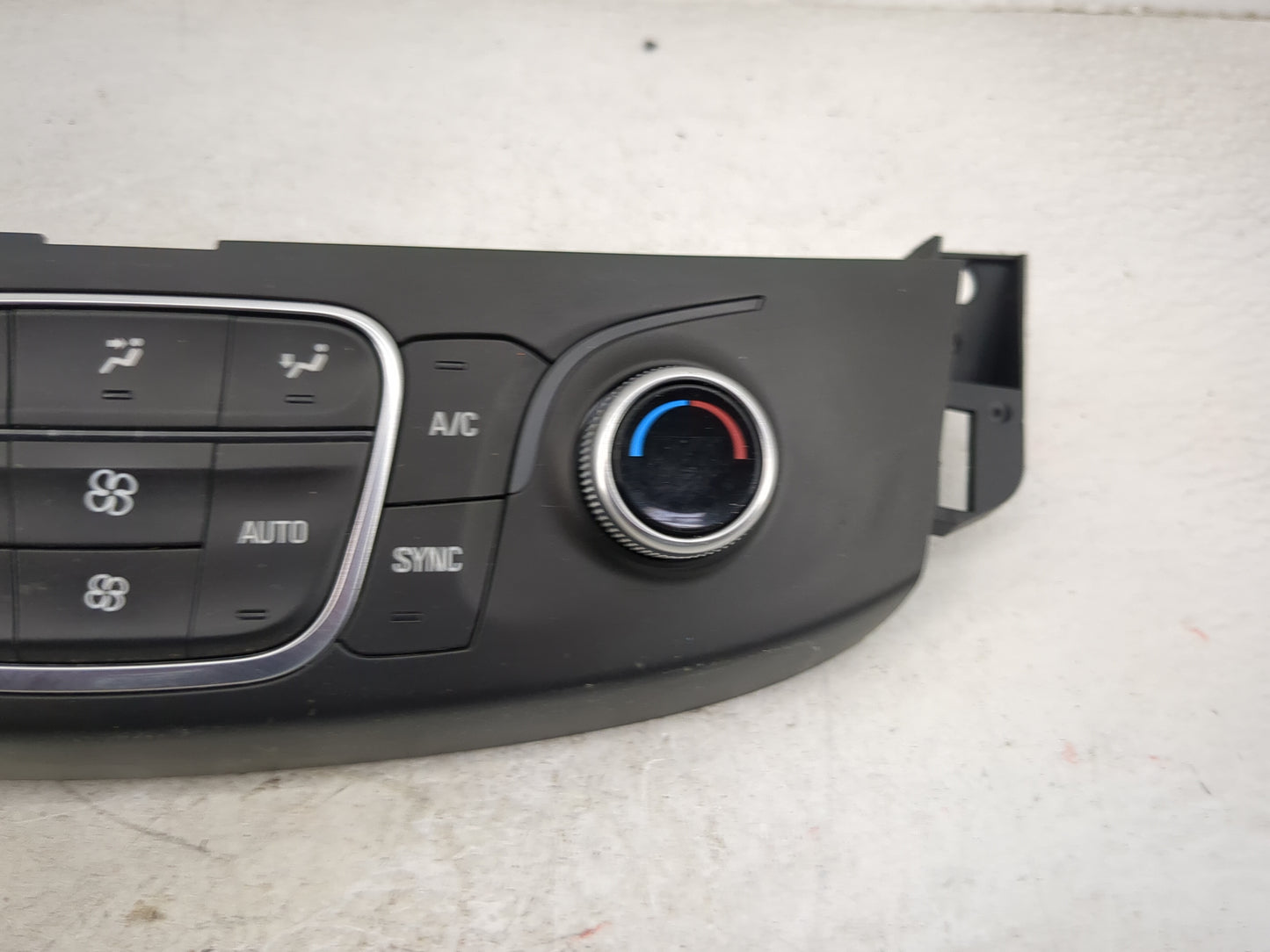2018 Chevrolet Traverse Climate Control Module Temperature AC/Heater Replacement P/N:84216552 7370200000000X, 000235226 Fits