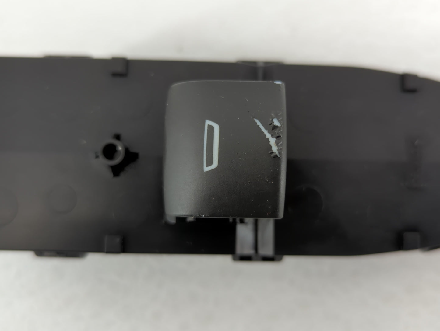 2018-2022 Chevrolet Traverse Passenger Right Power Window Switch 84139696 - Oemusedautoparts1.com