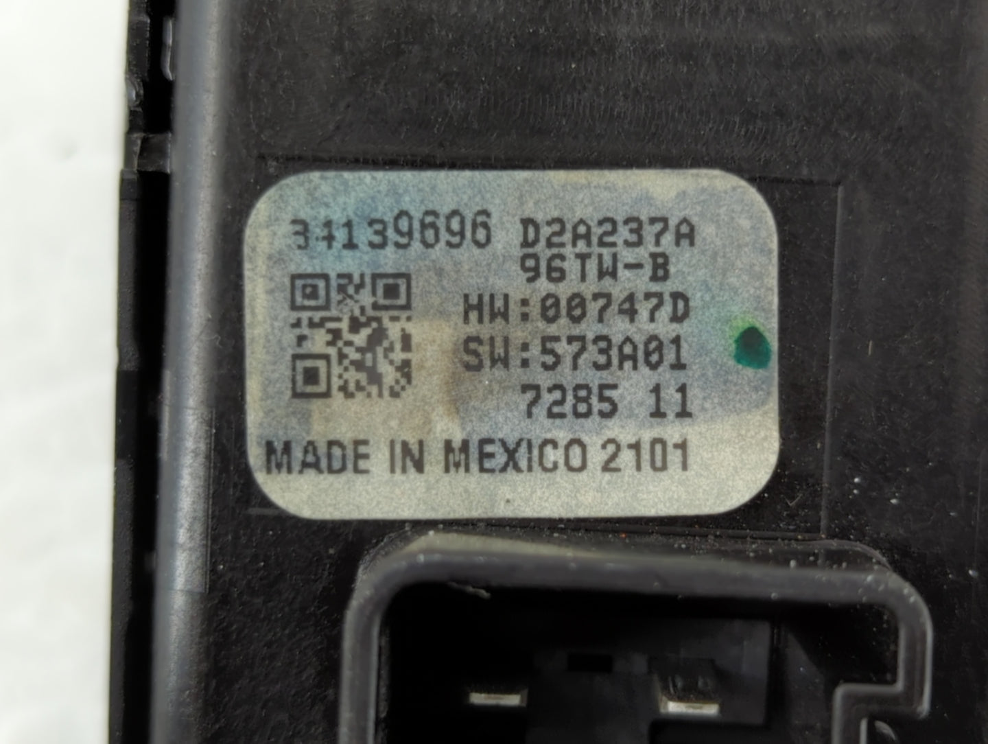 2018-2022 Chevrolet Traverse Passenger Right Power Window Switch 84139696 - Oemusedautoparts1.com