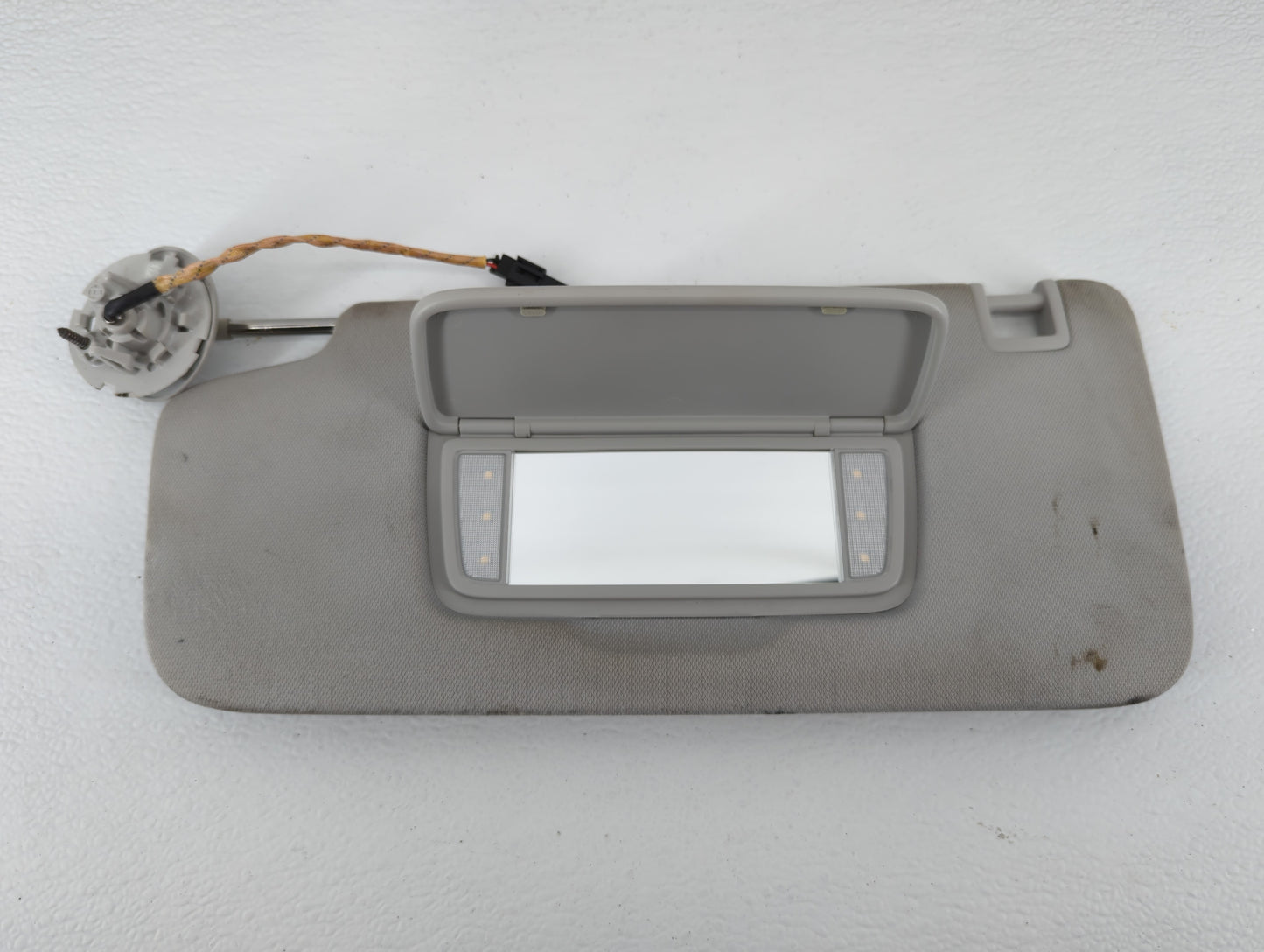 2018-2022 Chevrolet Traverse Sun Visor Shade Replacement Driver Left Mirror Fits Fits 2018 2019 2020 2021 2022 OEM Used Auto