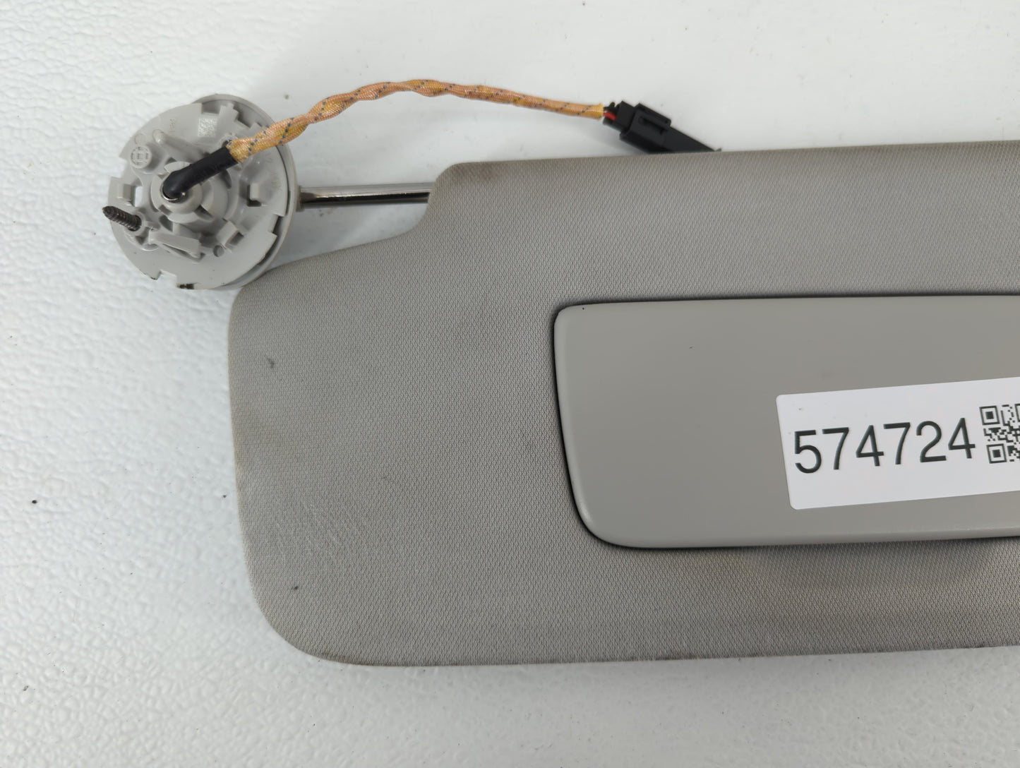 2018-2022 Chevrolet Traverse Sun Visor Shade Replacement Driver Left Mirror Fits Fits 2018 2019 2020 2021 2022 OEM Used Auto