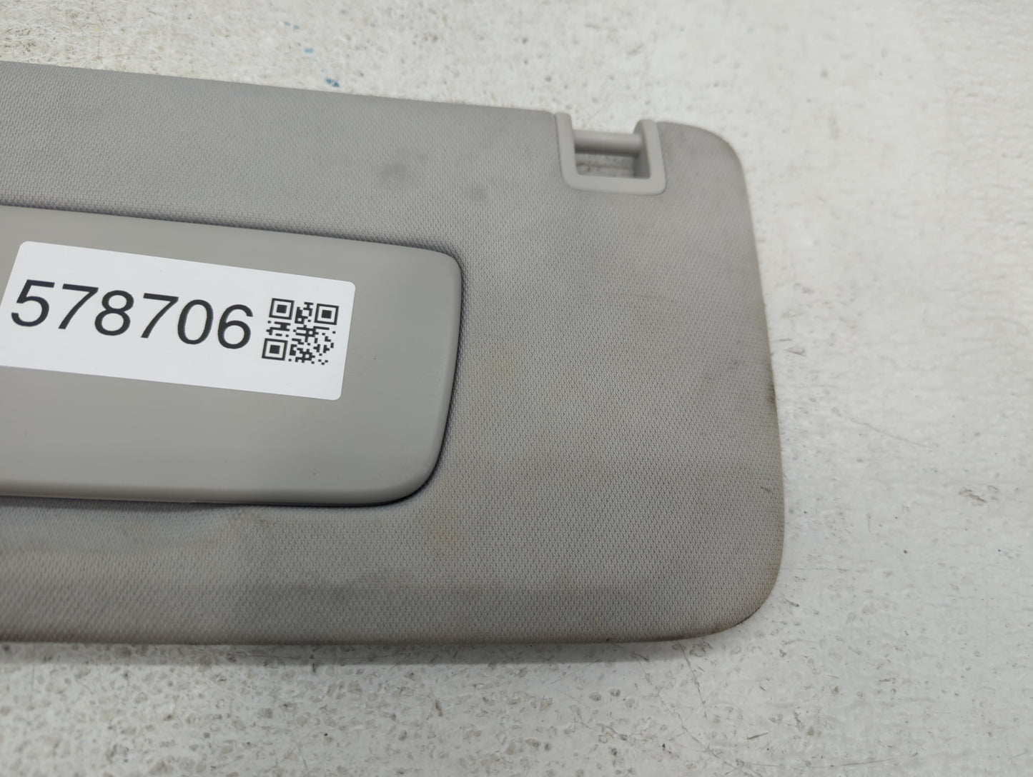 2018-2022 Chevrolet Traverse Sun Visor Shade Replacement Passenger Right Mirror Fits Fits 2018 2019 2020 2021 2022 OEM Used 