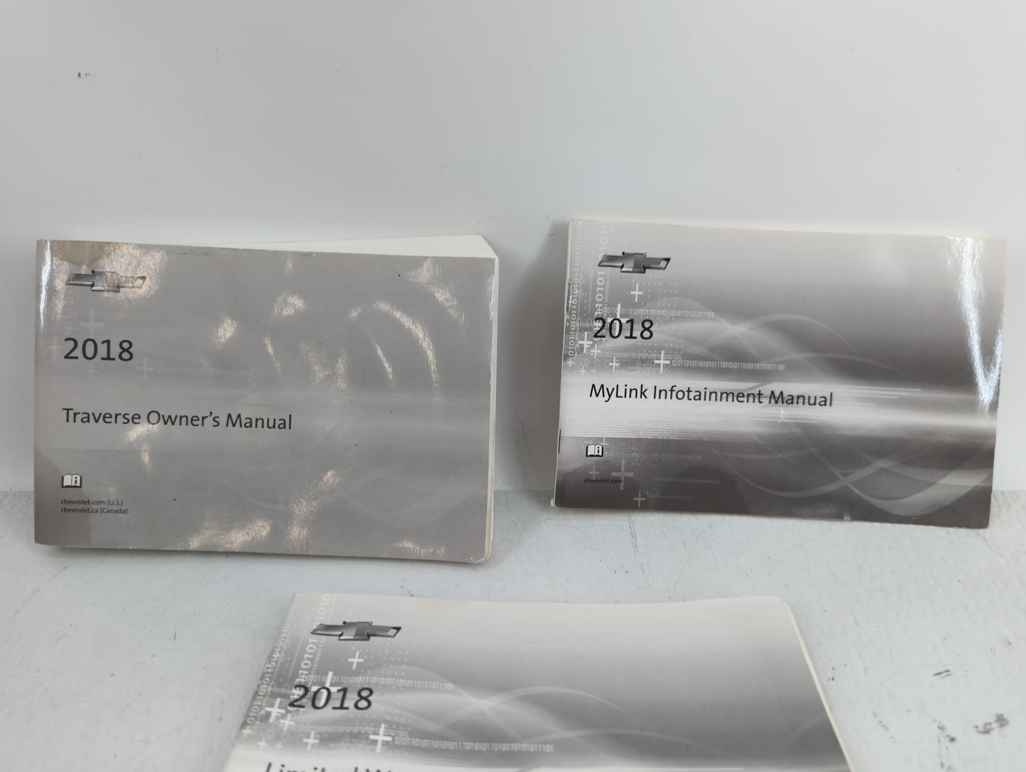 2018 Chevrolet Traverse Owners Manual Book Guide OEM Used Auto Parts - Oemusedautoparts1.com