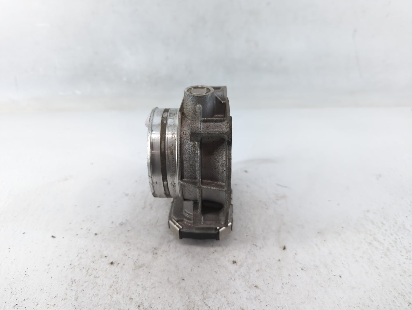 2017-2022 Chevrolet Traverse Throttle Body P/N:12670981AA Fits Fits 2012 2013 2014 2015 2016 2017 2018 2019 2020 2021 2022 O