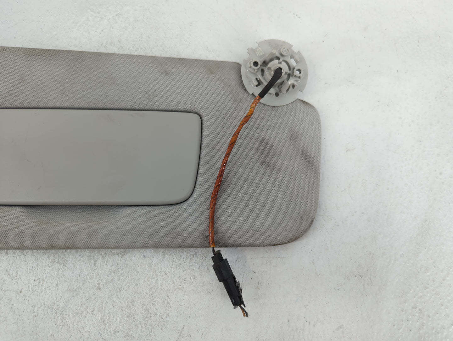 2018-2022 Chevrolet Traverse Sun Visor Shade Replacement Passenger Right Mirror Fits Fits 2018 2019 2020 2021 2022 OEM Used 