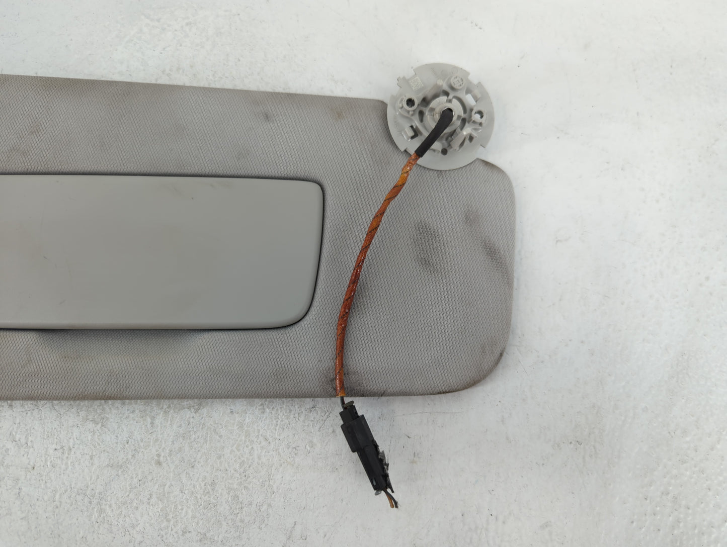 2018-2022 Chevrolet Traverse Sun Visor Shade Replacement Passenger Right Mirror Fits Fits 2018 2019 2020 2021 2022 OEM Used 