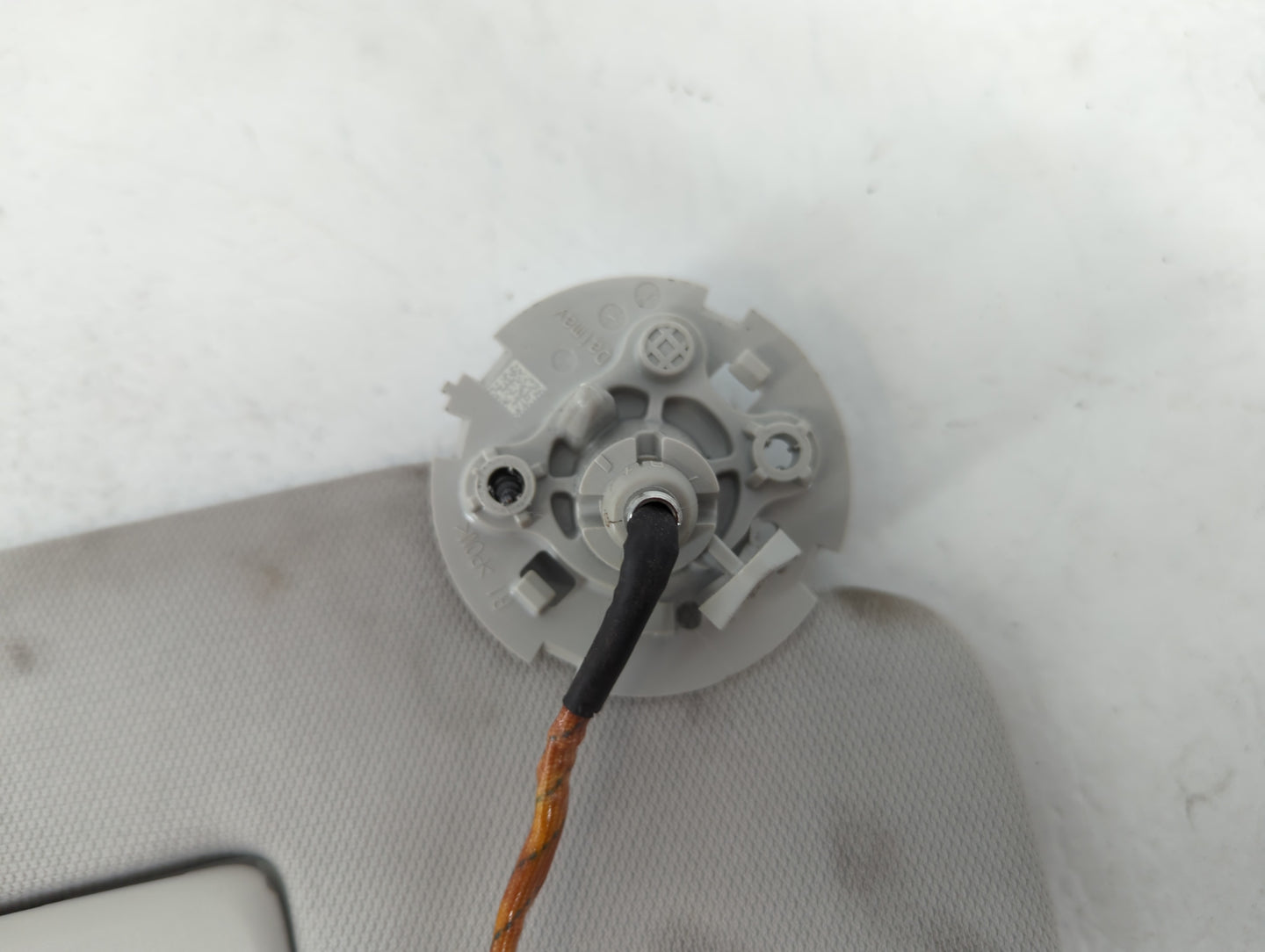 2018-2022 Chevrolet Traverse Sun Visor Shade Replacement Passenger Right Mirror Fits Fits 2018 2019 2020 2021 2022 OEM Used 