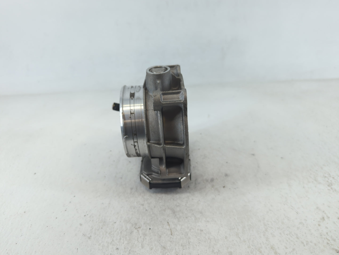 2017-2022 Chevrolet Traverse Throttle Body P/N:12670981AA Fits Fits 2012 2013 2014 2015 2016 2017 2018 2019 2020 2021 2022 O