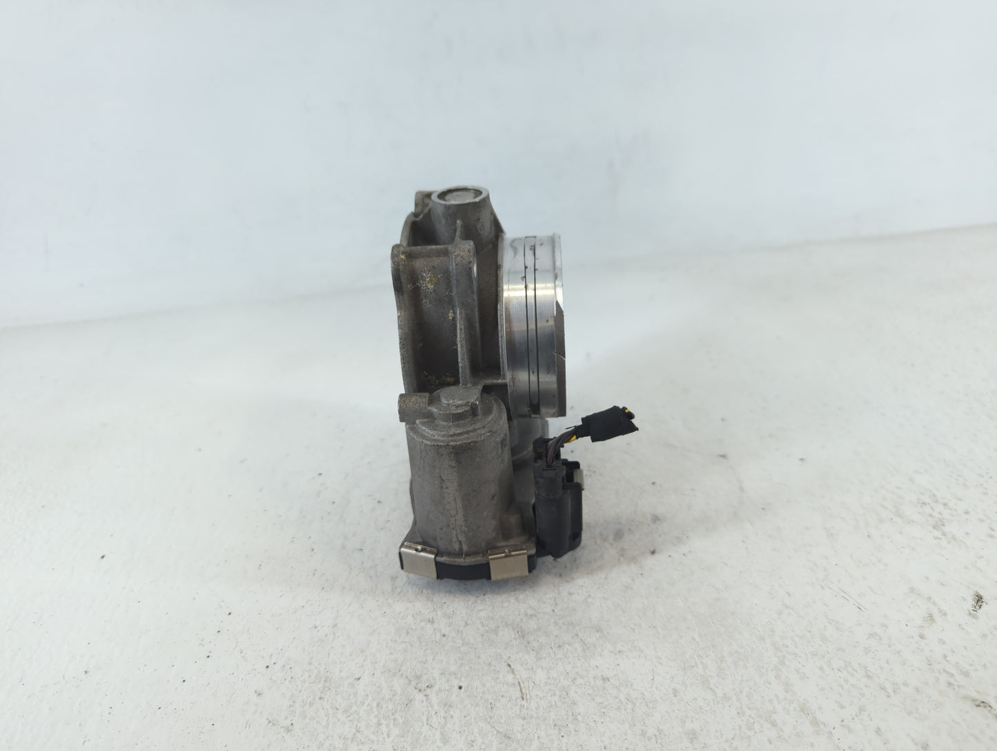 2017-2022 Chevrolet Traverse Throttle Body P/N:12670981AA Fits Fits 2012 2013 2014 2015 2016 2017 2018 2019 2020 2021 2022 O