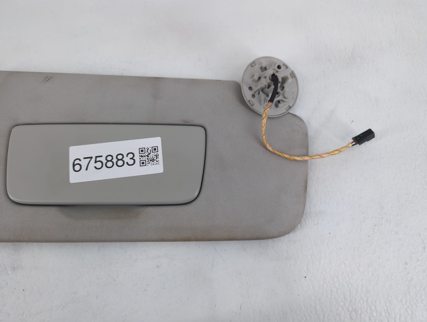 2018-2022 Chevrolet Traverse Sun Visor Shade Replacement Passenger Right Mirror Fits Fits 2018 2019 2020 2021 2022 OEM Used 