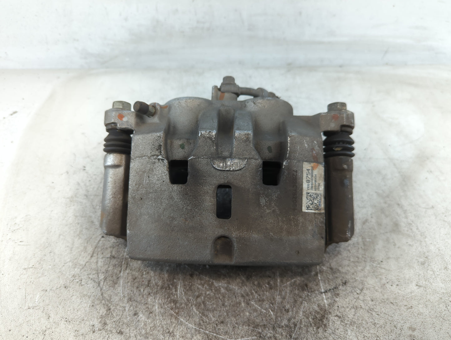 2018-2020 Chevrolet Traverse Front Passenger Right Brake Caliper - Oemusedautoparts1.com