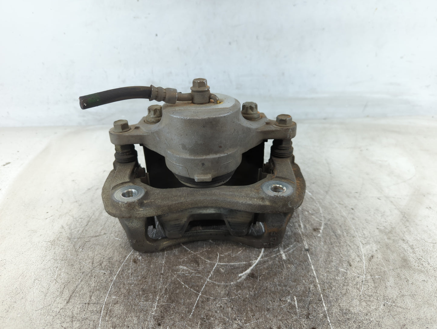 2018-2020 Chevrolet Traverse Front Driver Left Brake Caliper - Oemusedautoparts1.com