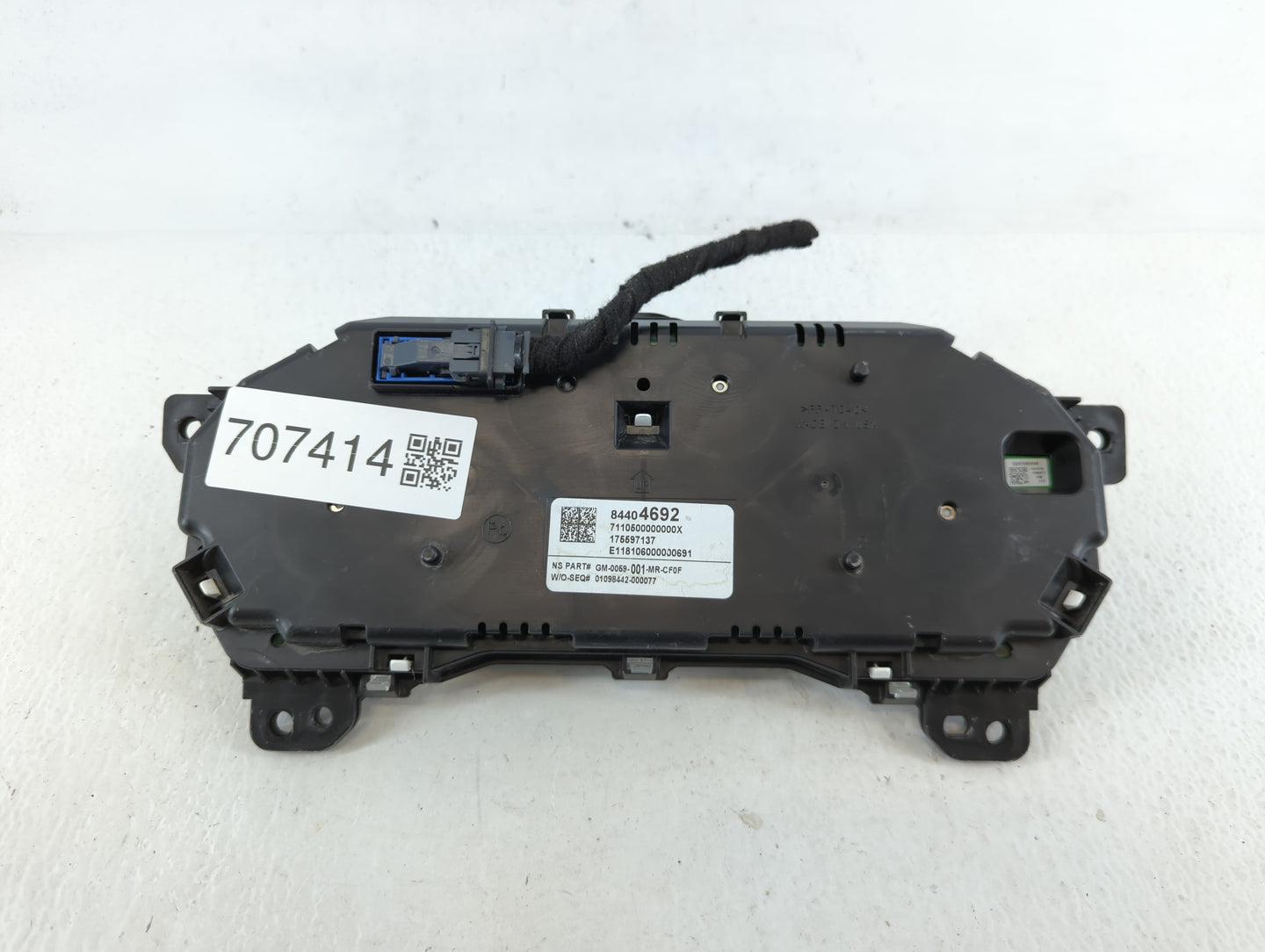 2018 Chevrolet Traverse Instrument Cluster Speedometer Gauges P/N:175597137 84404692 Fits OEM Used Auto Parts - Oemusedautop
