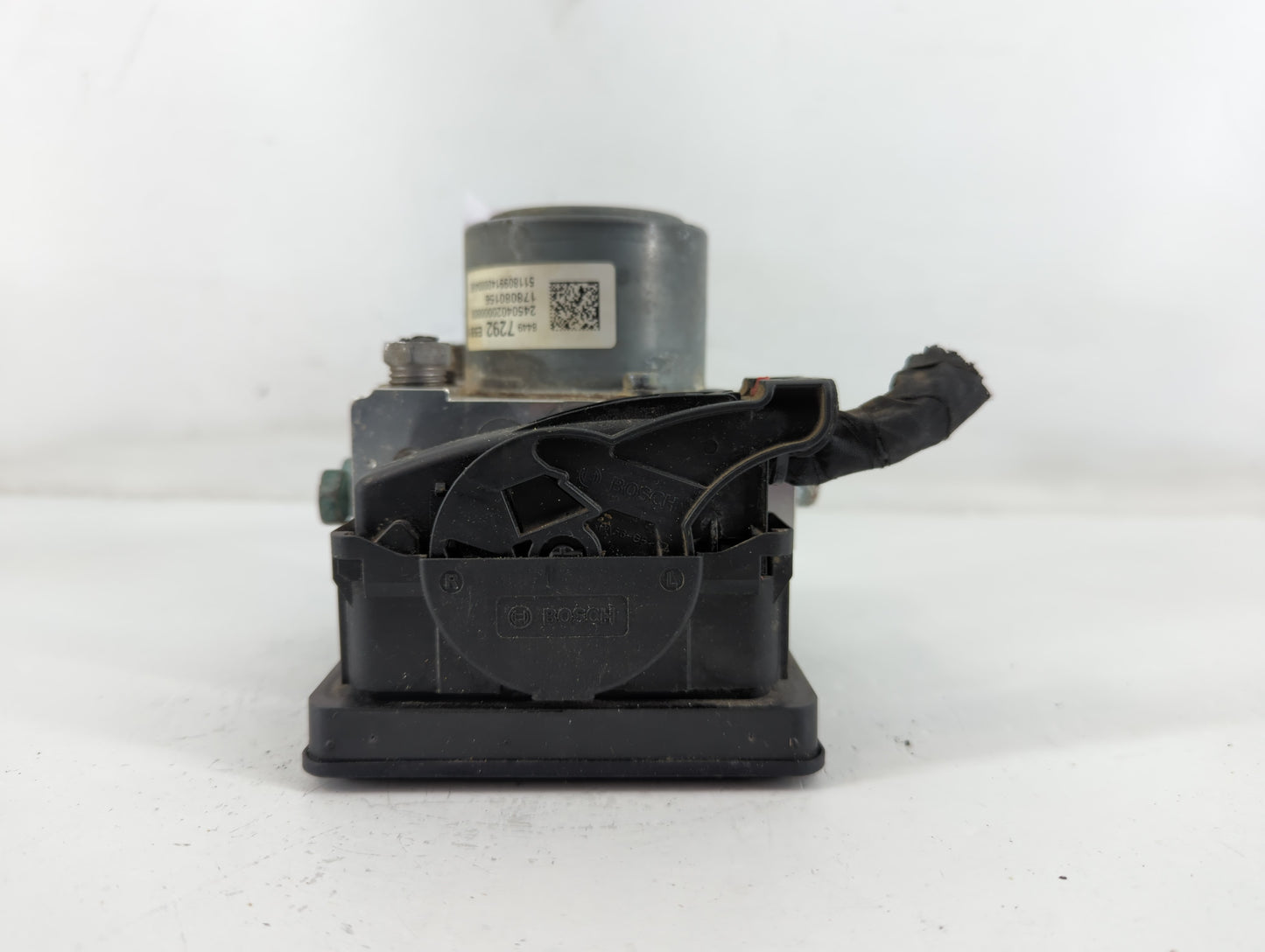 2018 Chevrolet Traverse ABS Pump Control Module Replacement P/N:84497292 Fits OEM Used Auto Parts - Oemusedautoparts1.com