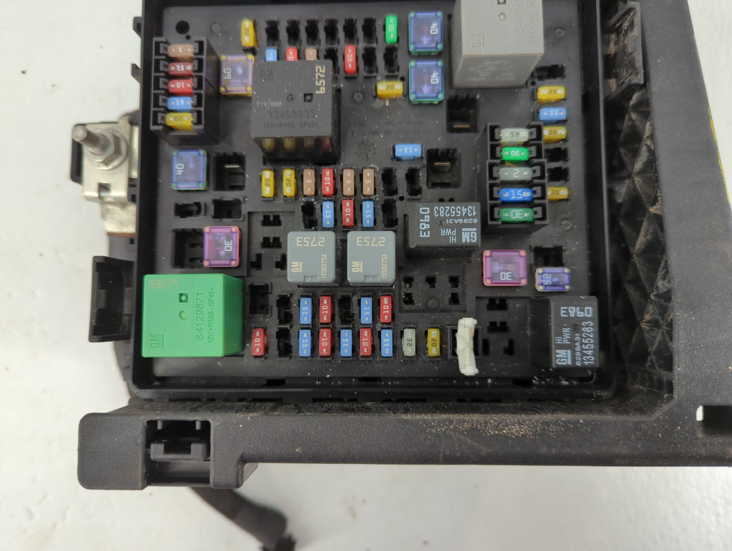 2018-2019 Chevrolet Traverse Fusebox Fuse Box Panel Relay Module P/N:PP-TD40 7171-5421-30 Fits Fits 2018 2019 OEM Used Auto 