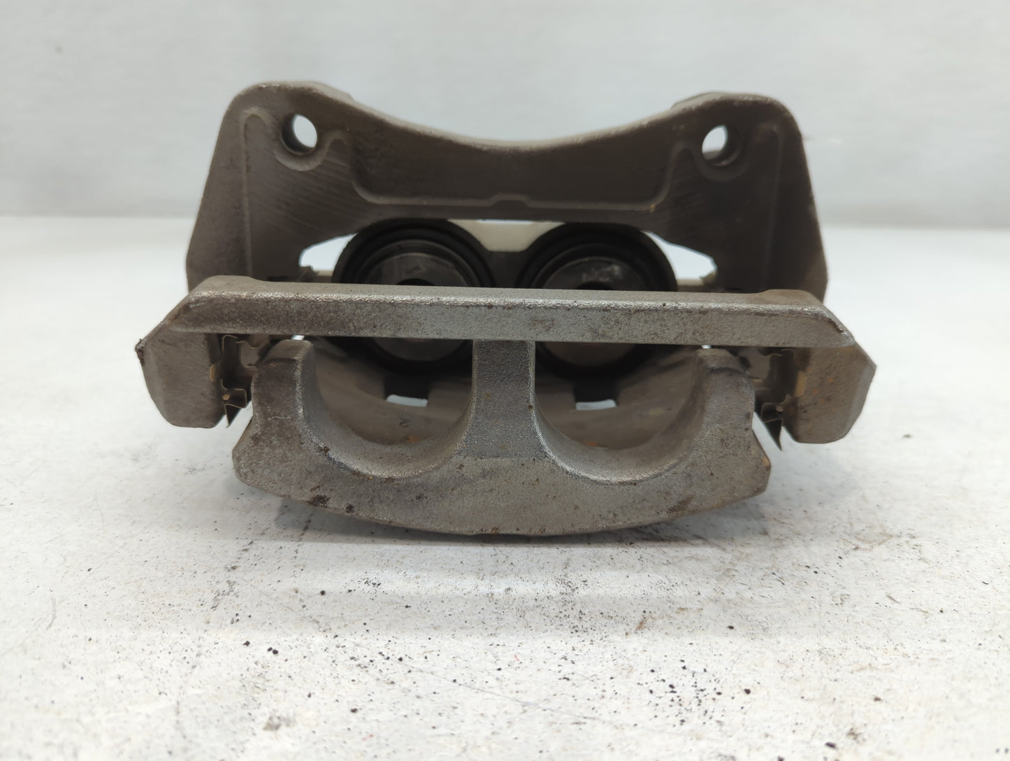 2018-2020 Chevrolet Traverse Front Passenger Right Brake Caliper - Oemusedautoparts1.com
