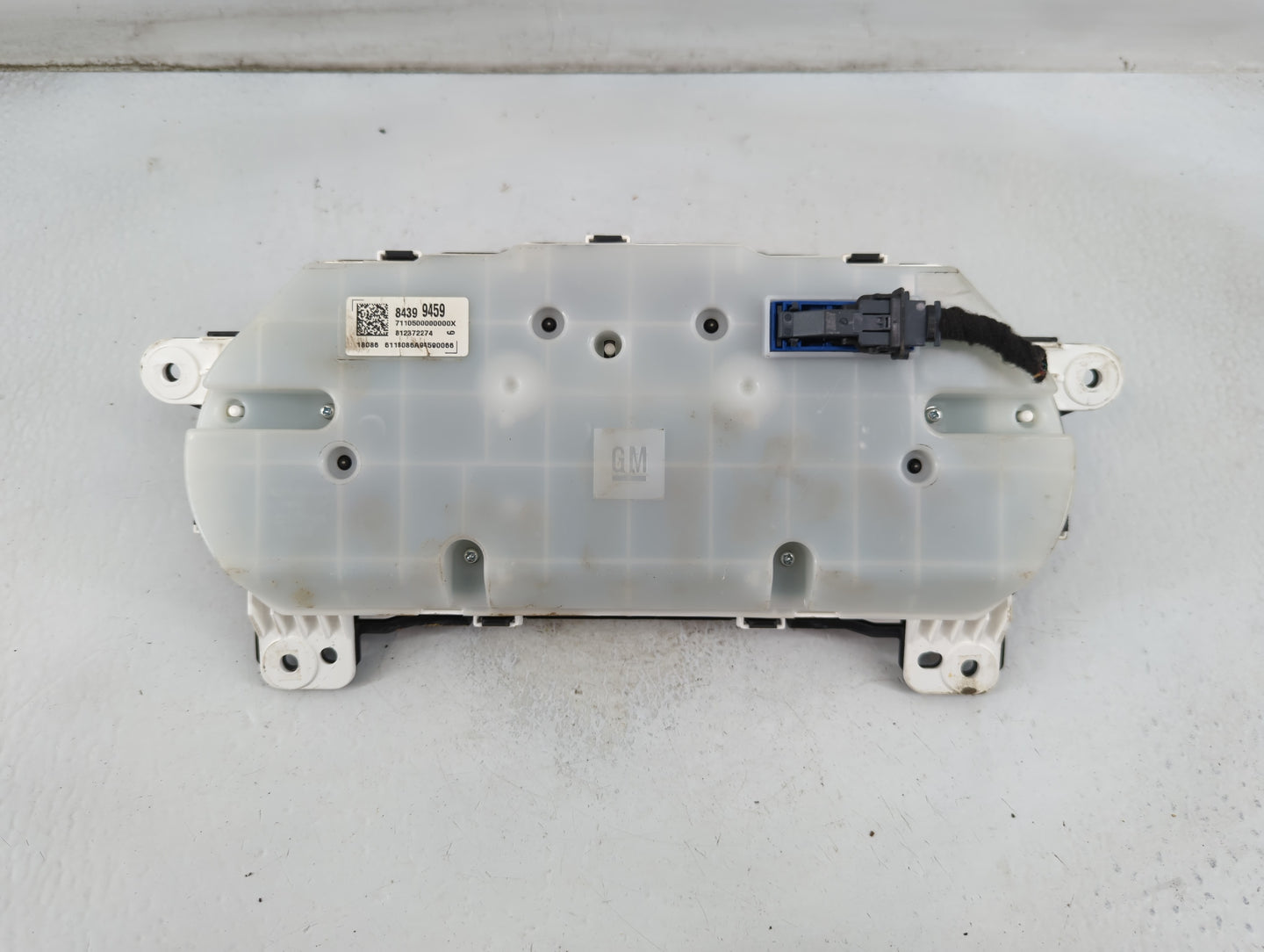 2018 Chevrolet Traverse Instrument Cluster Speedometer Gauges P/N:84399459 Fits OEM Used Auto Parts - Oemusedautoparts1.com