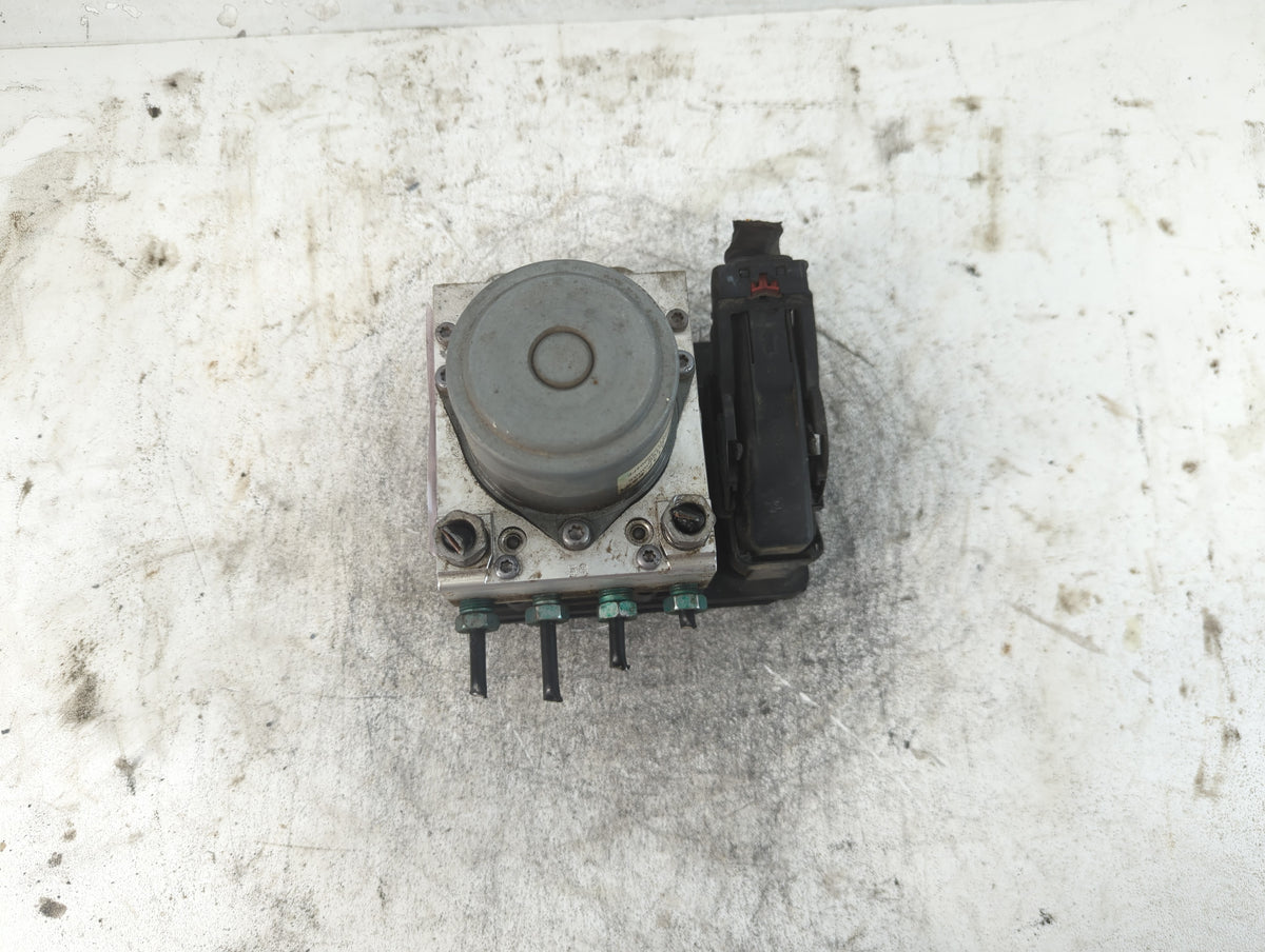 2018 Chevrolet Traverse Anti-Lock Brake ABS Pump Module Actuator OEM P/N:84343137 Fits OEM Used Auto Parts - Oemusedautopart