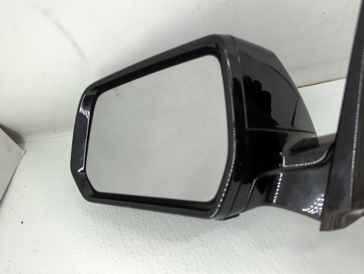 2018-2022 Chevrolet Traverse Side Mirror Replacement Driver Left View Door Mirror P/N:84299235 Fits Fits 2018 2019 2020 2021