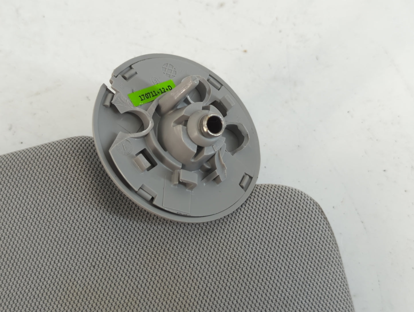 2017-2021 Chevrolet Trax Sun Visor Shade Replacement Passenger Right Mirror Fits Fits 2017 2018 2019 2020 2021 OEM Used Auto