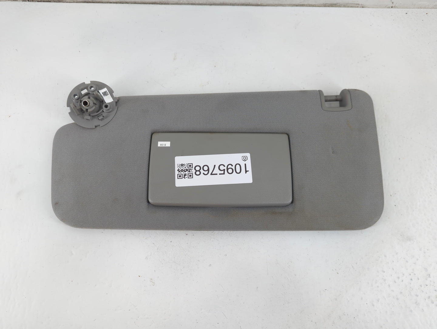 2017-2021 Chevrolet Trax Sun Visor Shade Replacement Driver Left Mirror Fits Fits 2017 2018 2019 2020 2021 OEM Used Auto Par