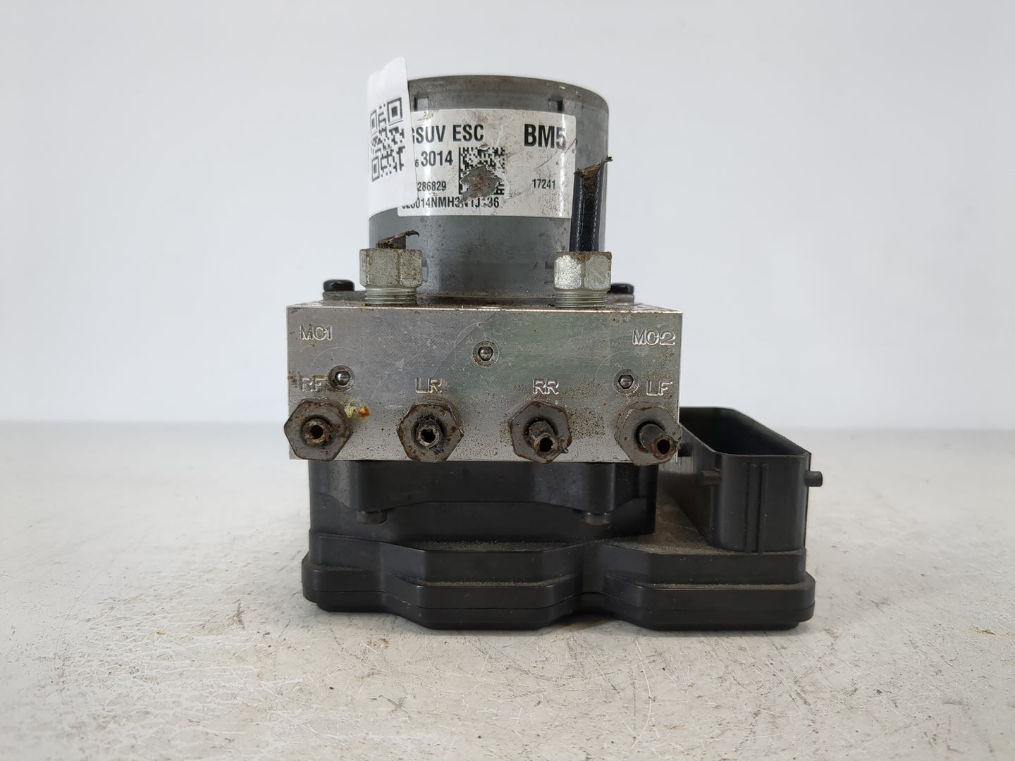 2017-2020 Chevrolet Trax ABS Pump Control Module Replacement P/N:42563014 Fits Fits 2017 2018 2019 2020 OEM Used Auto Parts 