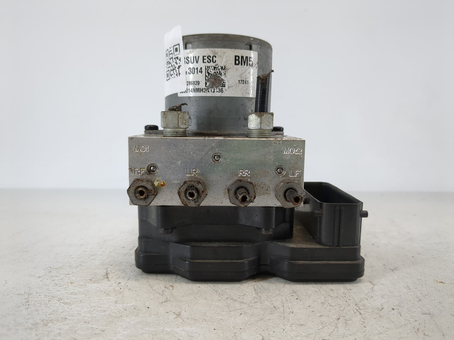 2017-2020 Chevrolet Trax ABS Pump Control Module Replacement P/N:42563014 Fits Fits 2017 2018 2019 2020 OEM Used Auto Parts 