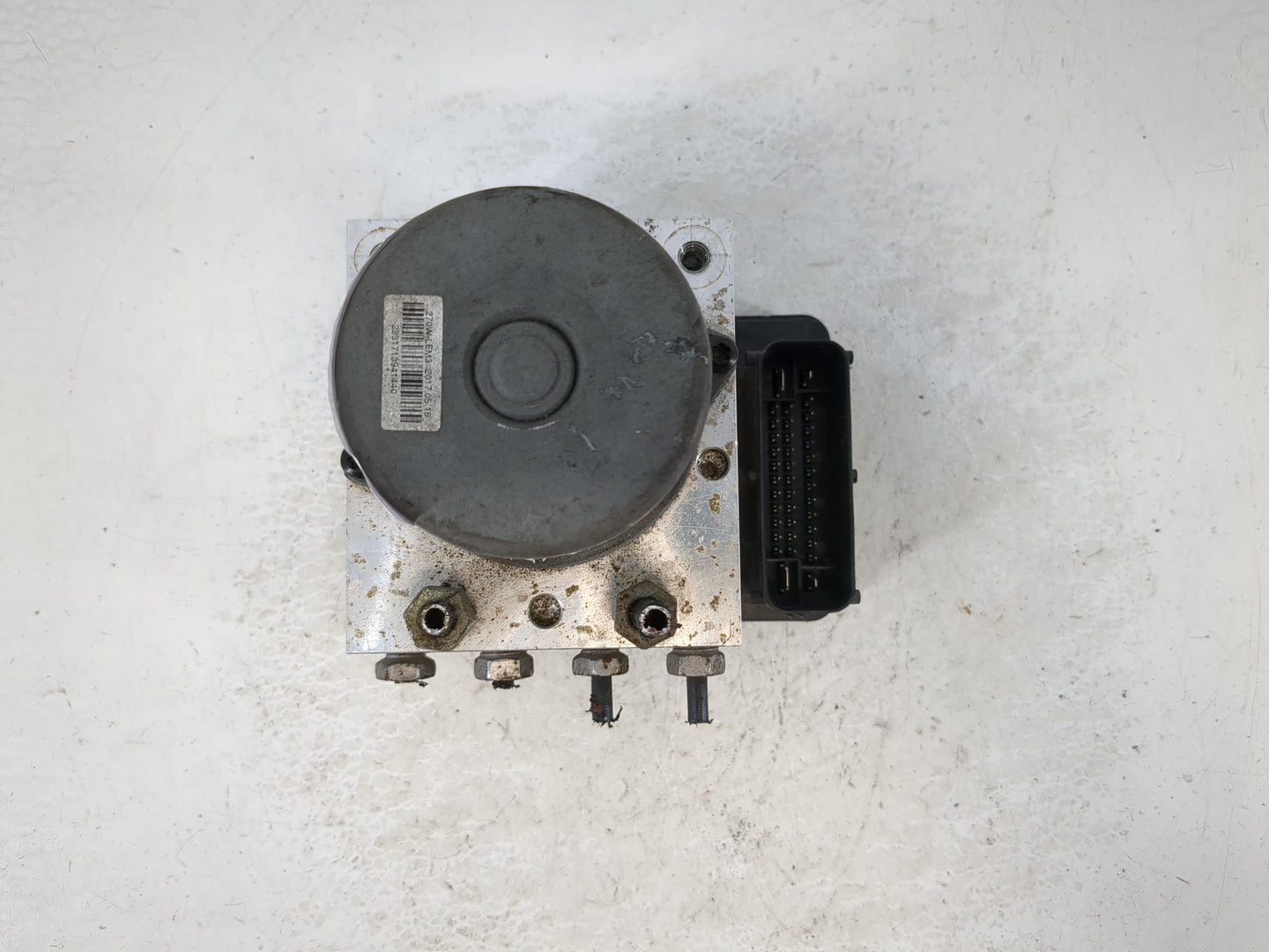 2017-2020 Chevrolet Trax ABS Pump Control Module Replacement P/N:42563014 Fits Fits 2017 2018 2019 2020 OEM Used Auto Parts 