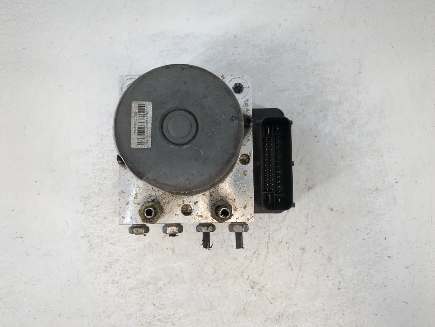 2017-2020 Chevrolet Trax ABS Pump Control Module Replacement P/N:42563014 Fits Fits 2017 2018 2019 2020 OEM Used Auto Parts 