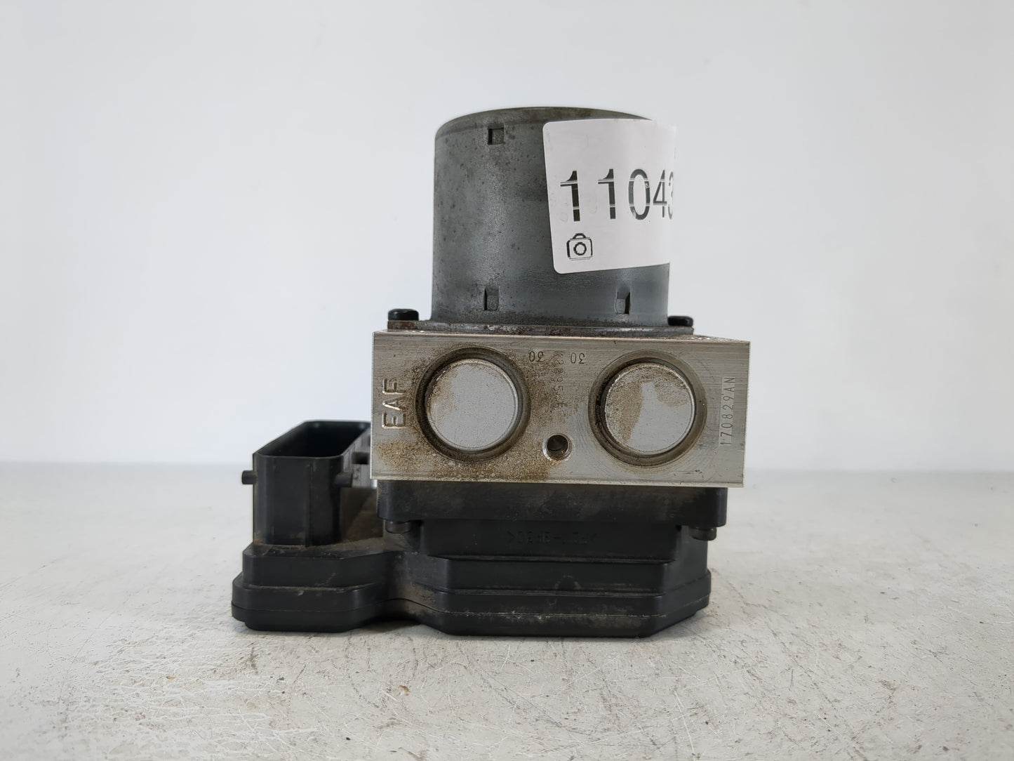 2017-2020 Chevrolet Trax ABS Pump Control Module Replacement P/N:42563014 Fits Fits 2017 2018 2019 2020 OEM Used Auto Parts 