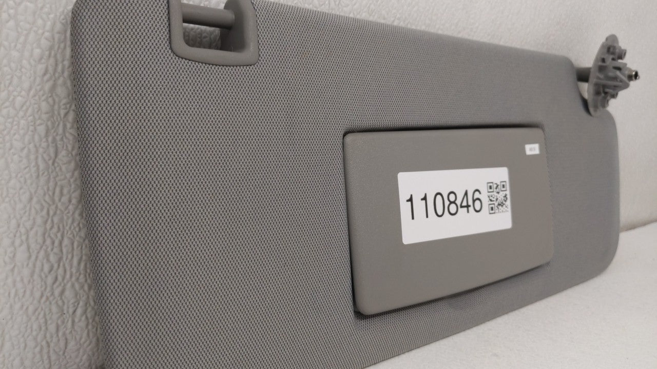 2017-2018 Chevrolet Trax Sun Visor Shade Replacement Passenger Right Mirror Fits Fits 2017 2018 OEM Used Auto Parts - Oemuse