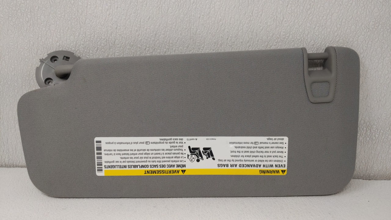 2017-2018 Chevrolet Trax Sun Visor Shade Replacement Passenger Right Mirror Fits Fits 2017 2018 OEM Used Auto Parts - Oemuse