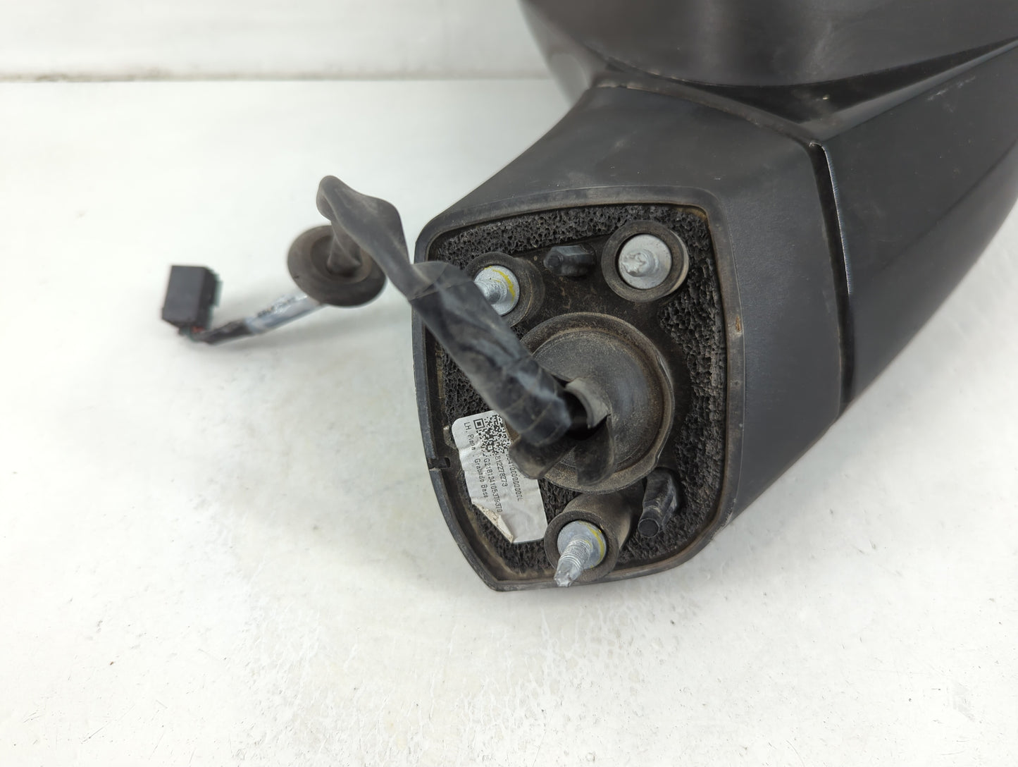 2018 Chevrolet Trax Side Mirror Replacement Driver Left View Door Mirror P/N:42656371 Fits OEM Used Auto Parts - Oemusedauto