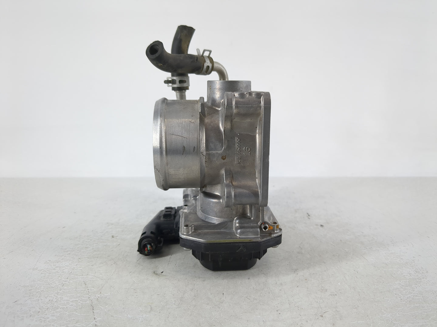 2013-2021 Chevrolet Trax Throttle Body P/N:55565489 Fits Fits 2011 2012 2013 2014 2015 2016 2017 2018 2019 2020 2021 OEM Use