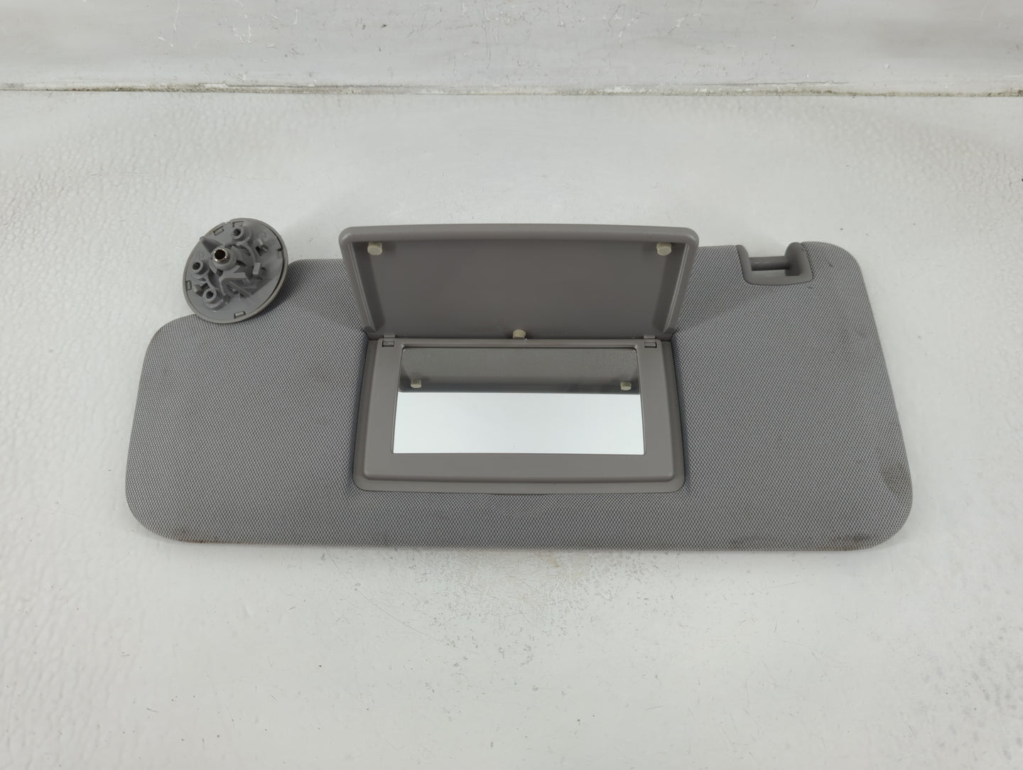 2017-2021 Chevrolet Trax Sun Visor Shade Replacement Driver Left Mirror Fits Fits 2017 2018 2019 2020 2021 OEM Used Auto Par