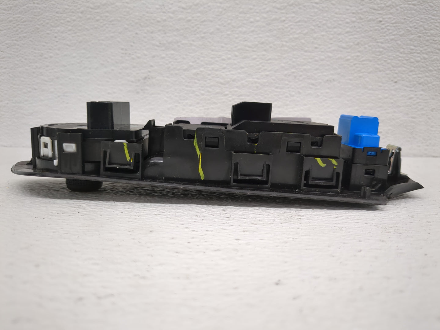 2017-2021 Chevrolet Trax Master Power Window Switch Replacement Driver Side Left P/N:42406141 Fits Fits 2017 2018 2019 2020 