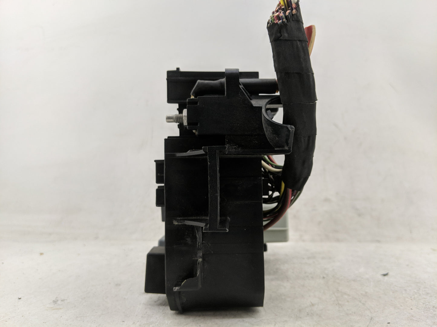 2018-2021 Chevrolet Trax Fusebox Fuse Box Panel Relay Module Fits Fits 2018 2019 2020 2021 OEM Used Auto Parts - Oemusedauto