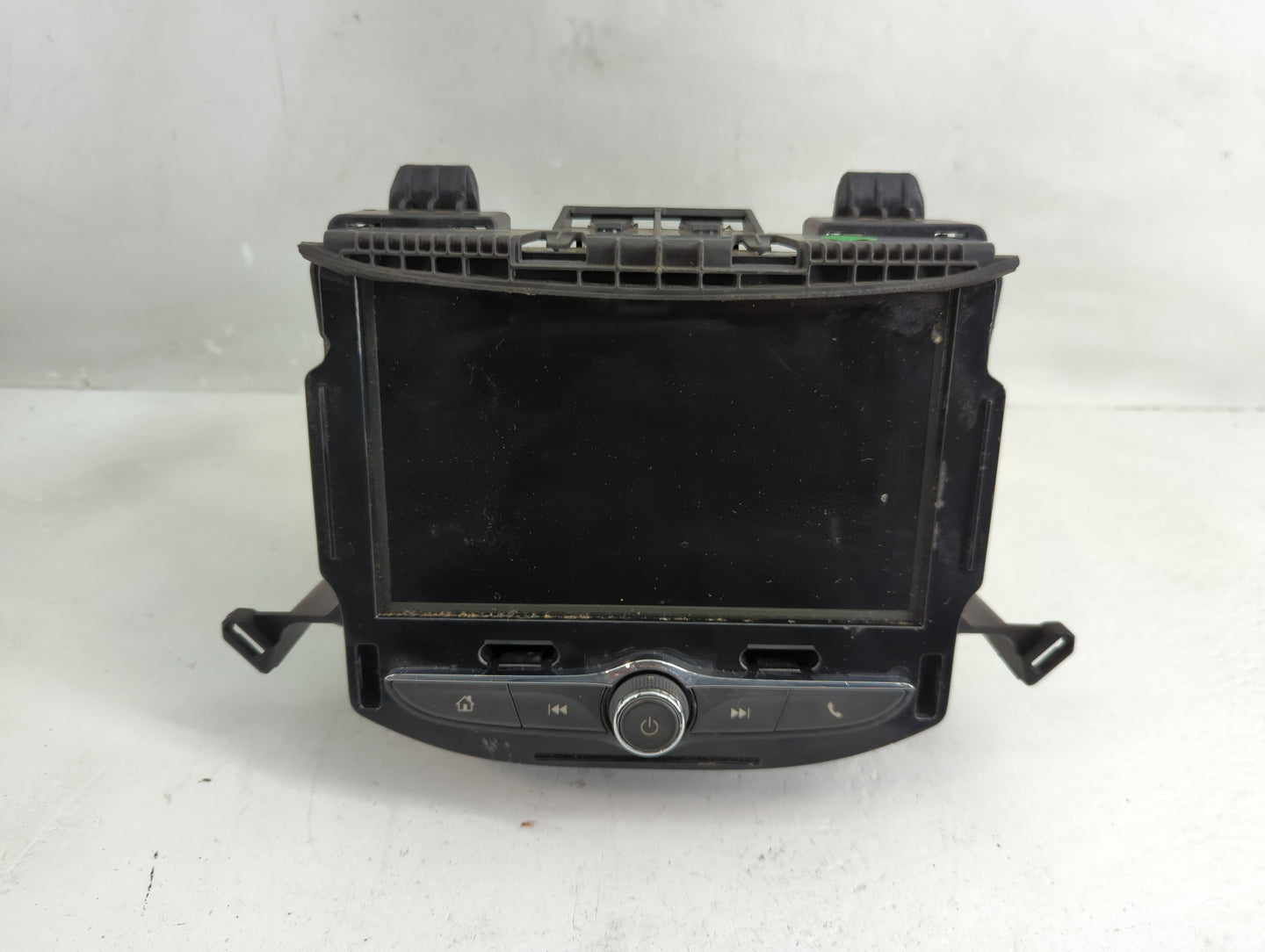 2018 Chevrolet Trax Radio AM FM Cd Player Receiver Replacement P/N:84371468 Fits OEM Used Auto Parts - Oemusedautoparts1.com