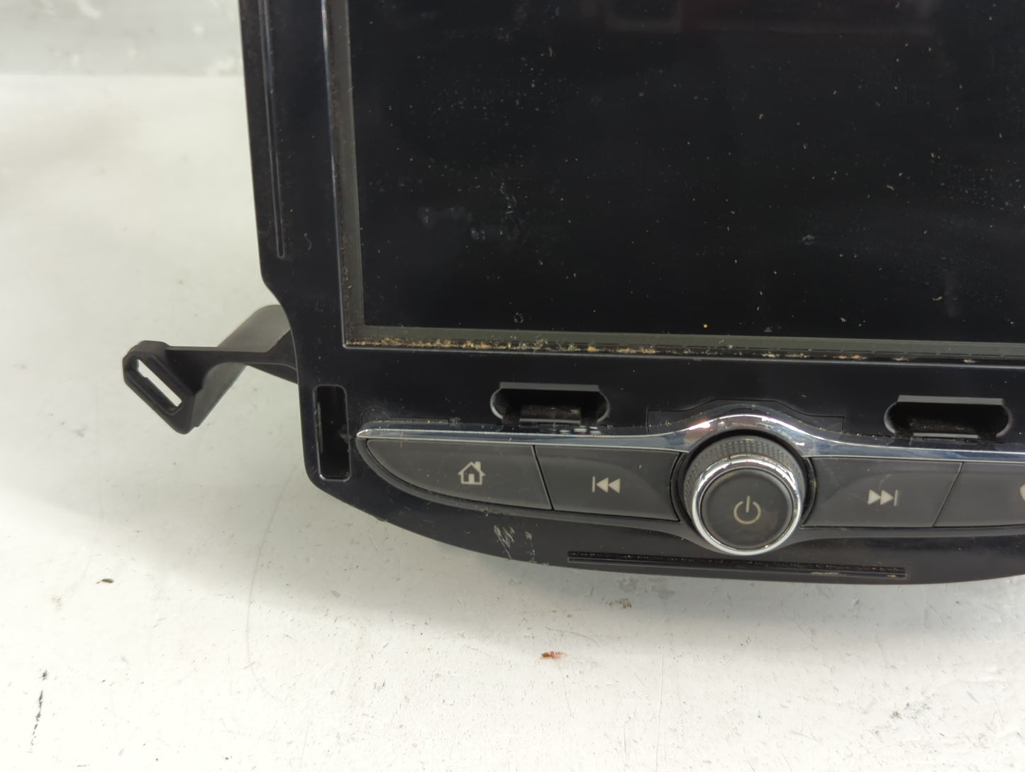 2018 Chevrolet Trax Radio AM FM Cd Player Receiver Replacement P/N:84371468 Fits OEM Used Auto Parts - Oemusedautoparts1.com
