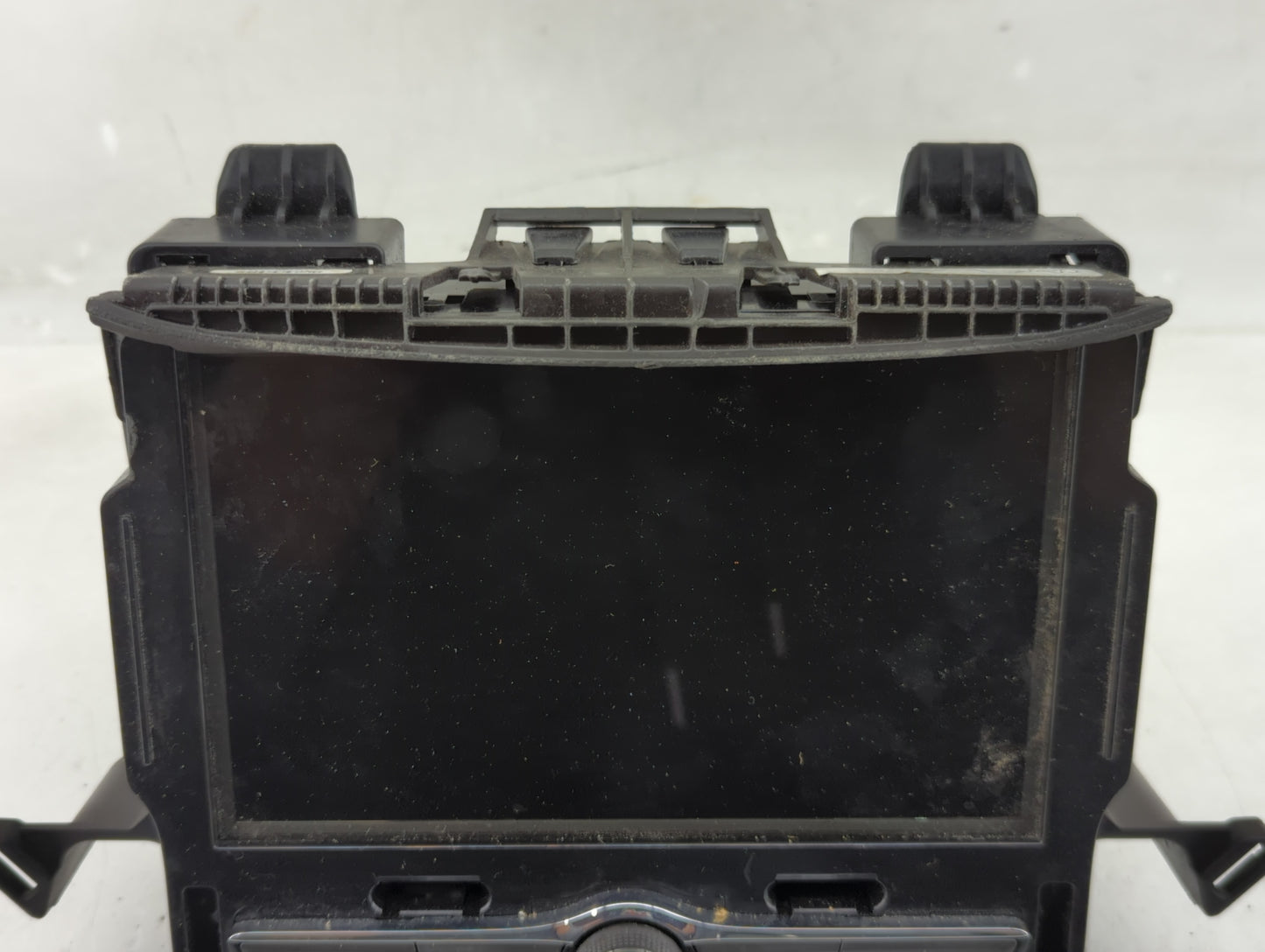 2018-2019 Chevrolet Trax Radio AM FM Cd Player Receiver Replacement P/N:84371468 Fits Fits 2018 2019 OEM Used Auto Parts - O
