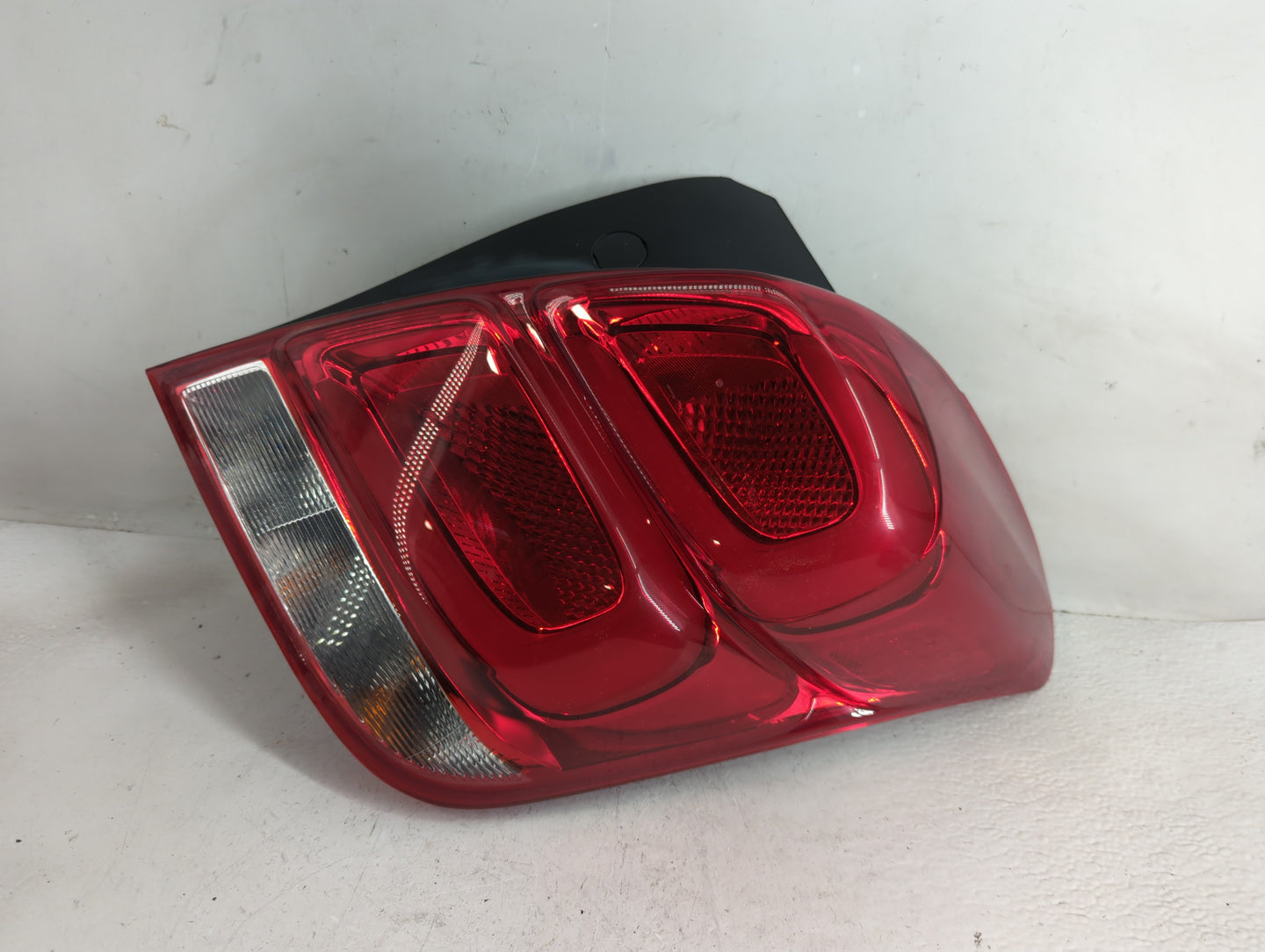 2013-2021 Chevrolet Trax Tail Light Assembly Passenger Right OEM P/N:42525180 Fits OEM Used Auto Parts - Oemusedautoparts1.c